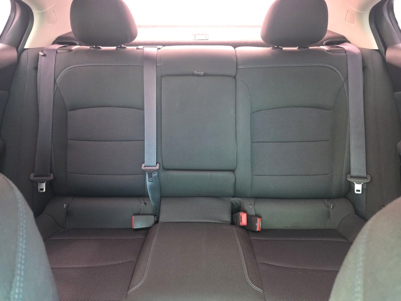 Chevrolet Cruze Vehicle Full-screen Gallery Image 12