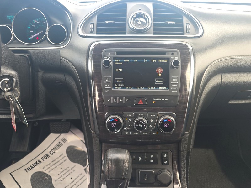 Buick Enclave Vehicle Full-screen Gallery Image 12
