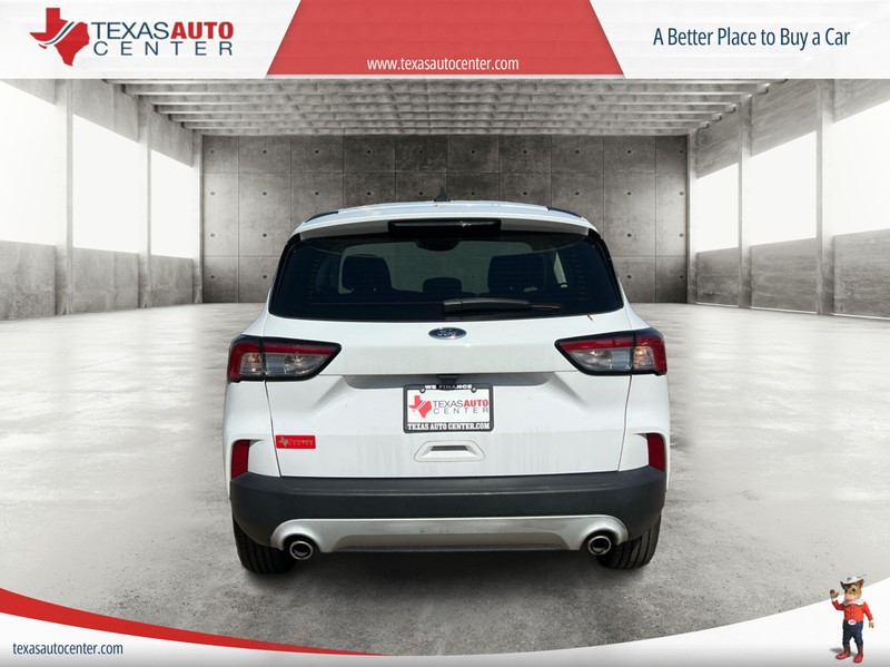 Ford Escape Vehicle Full-screen Gallery Image 6