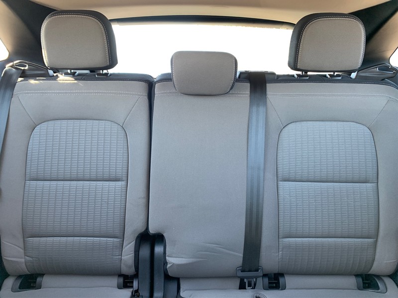 Ford Escape Vehicle Full-screen Gallery Image 13