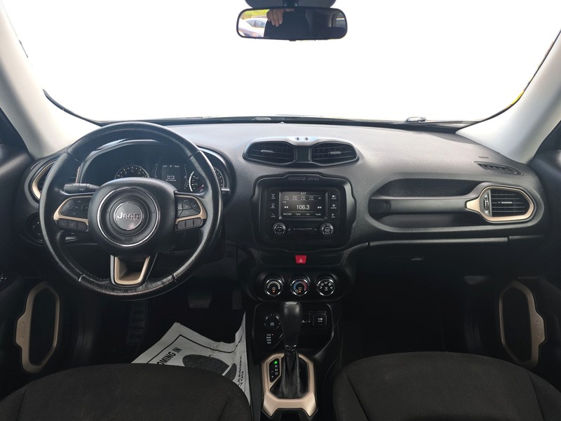 Jeep Renegade Vehicle Full-screen Gallery Image 16