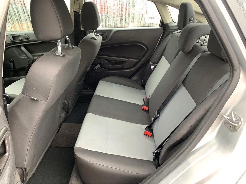 Ford Fiesta Sedan Vehicle Full-screen Gallery Image 10