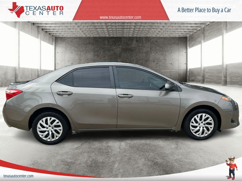 Toyota Corolla Vehicle Full-screen Gallery Image 04