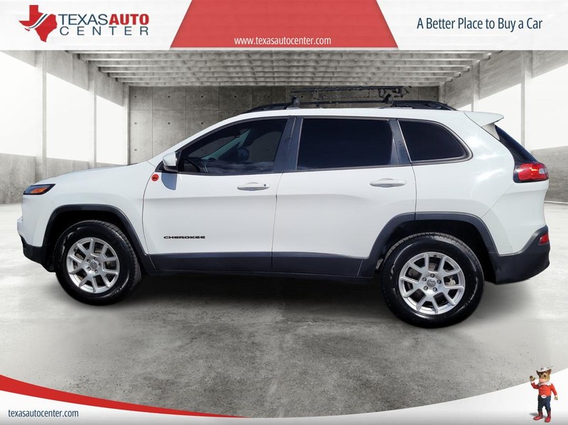 Jeep Cherokee Vehicle Full-screen Gallery Image 05