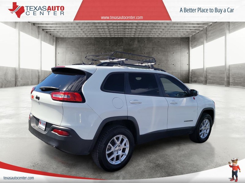 Jeep Cherokee Vehicle Full-screen Gallery Image 07