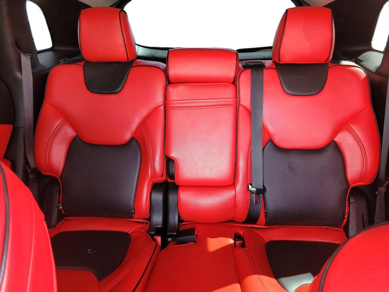 Jeep Cherokee Vehicle Full-screen Gallery Image 13
