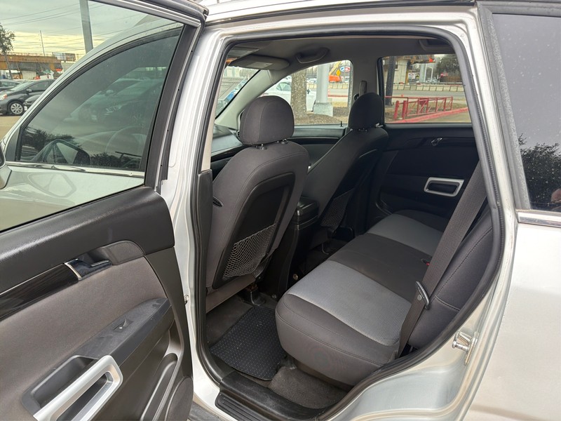 Chevrolet Captiva Sport Fleet Vehicle Full-screen Gallery Image 10