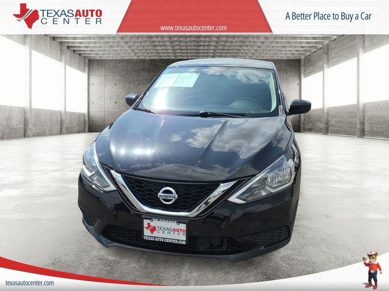 Nissan Sentra Vehicle Full-screen Gallery Image 03