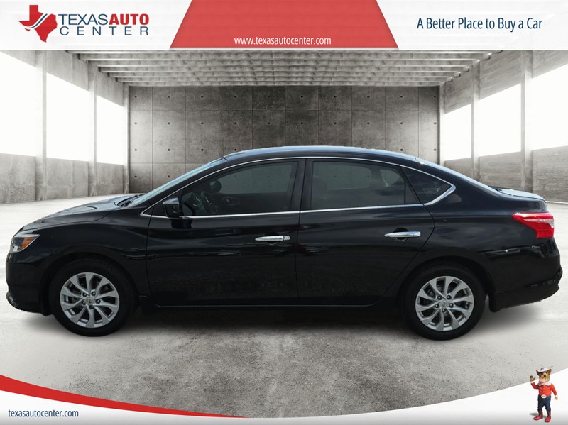 Nissan Sentra Vehicle Full-screen Gallery Image 05