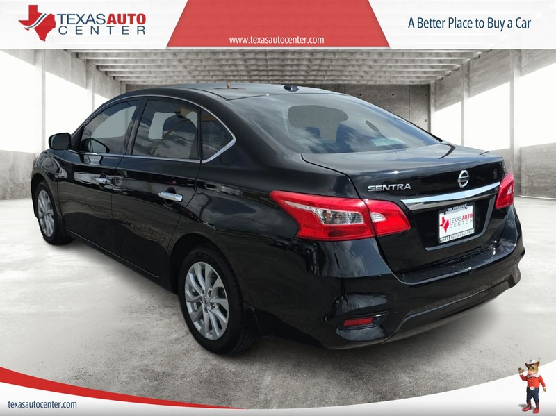 Nissan Sentra Vehicle Full-screen Gallery Image 08