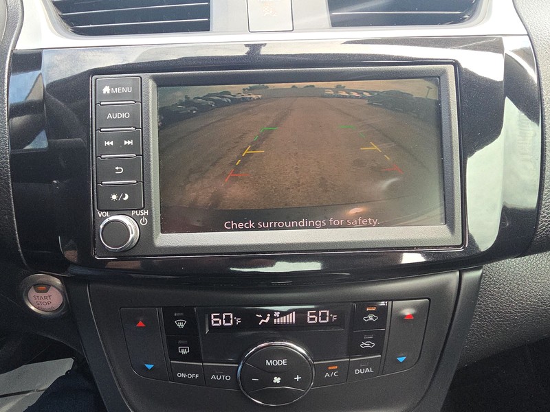 Nissan Sentra Vehicle Full-screen Gallery Image 16