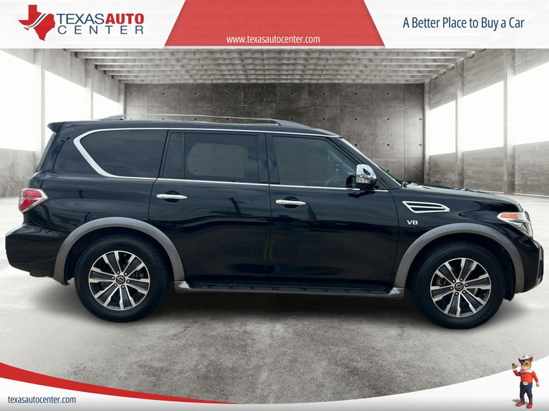 Nissan Armada Vehicle Full-screen Gallery Image 4
