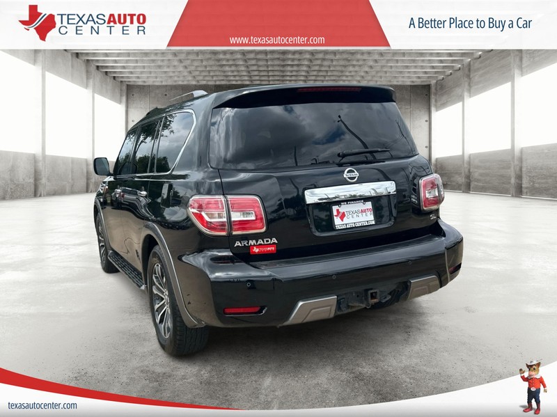 Nissan Armada Vehicle Full-screen Gallery Image 7