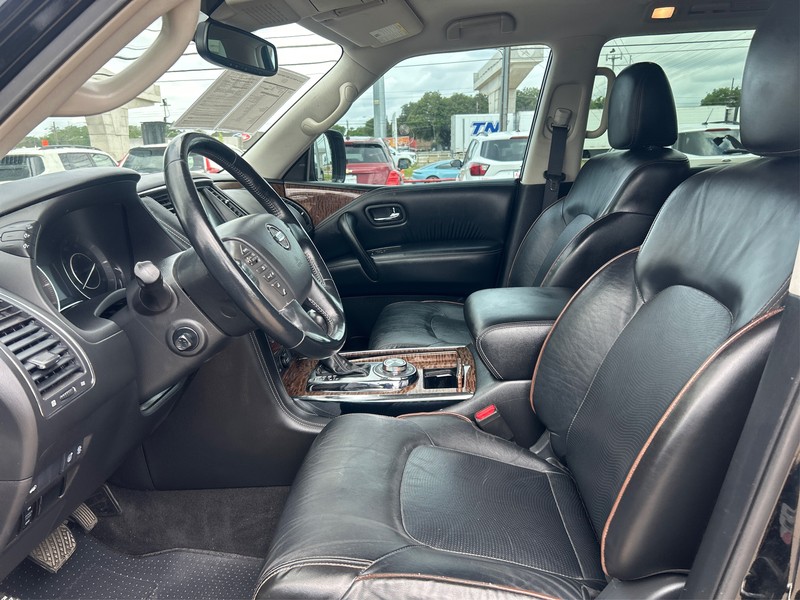 Nissan Armada Vehicle Full-screen Gallery Image 8