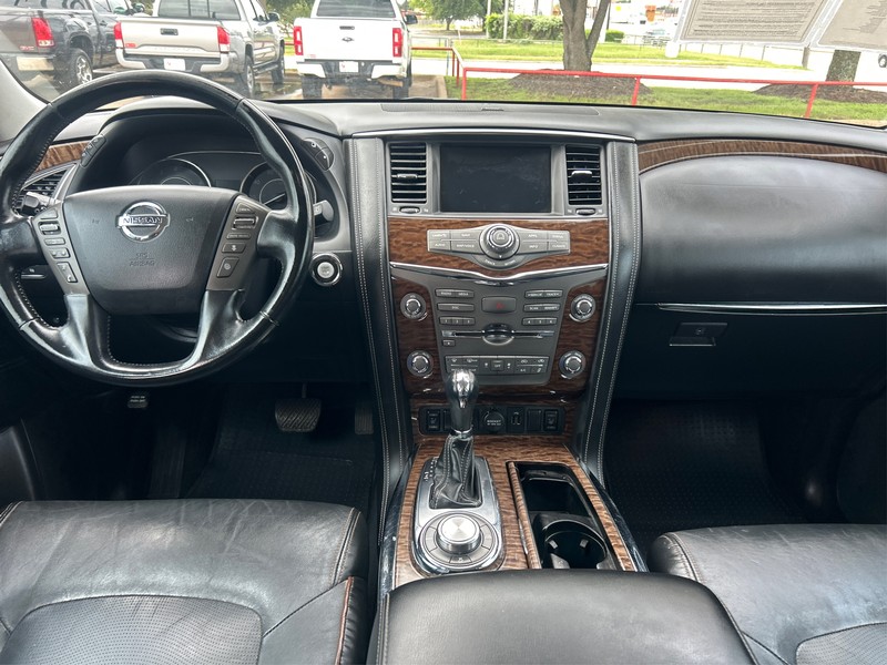 Nissan Armada Vehicle Full-screen Gallery Image 11
