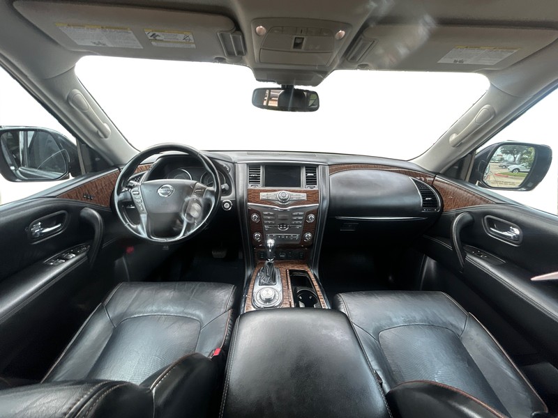 Nissan Armada Vehicle Full-screen Gallery Image 14