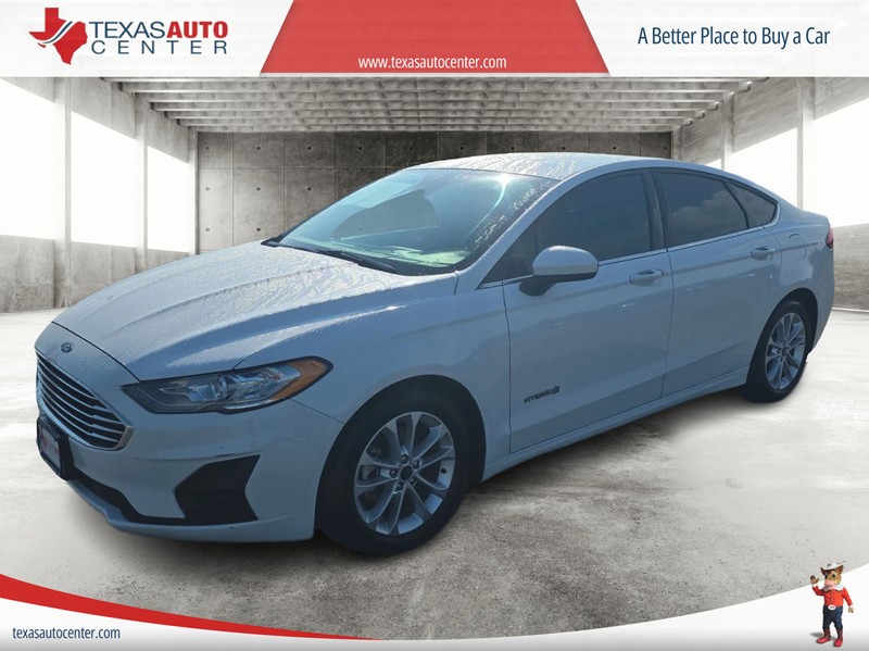 Ford Fusion Hybrid Vehicle Full-screen Gallery Image 2