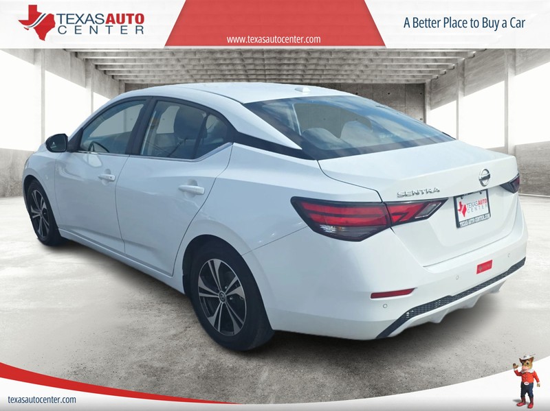 Nissan Sentra Vehicle Full-screen Gallery Image 08