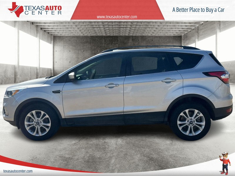 Ford Escape Vehicle Full-screen Gallery Image 05