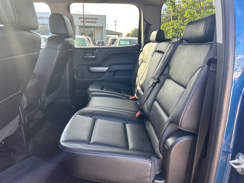 Chevrolet Silverado 1500 Vehicle Full-screen Gallery Image 9