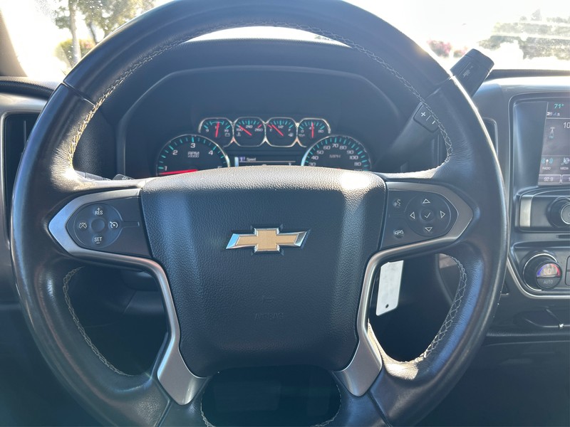 Chevrolet Silverado 1500 Vehicle Full-screen Gallery Image 13