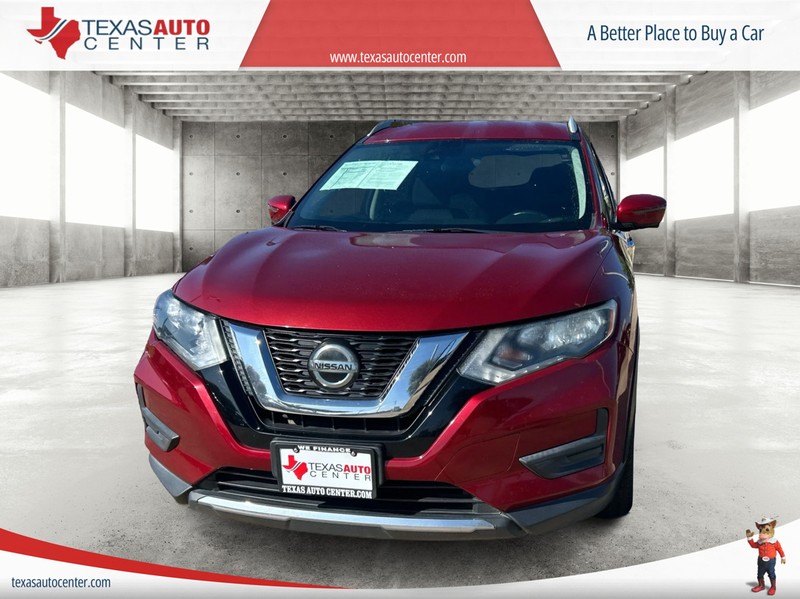 Nissan Rogue Vehicle Full-screen Gallery Image 03