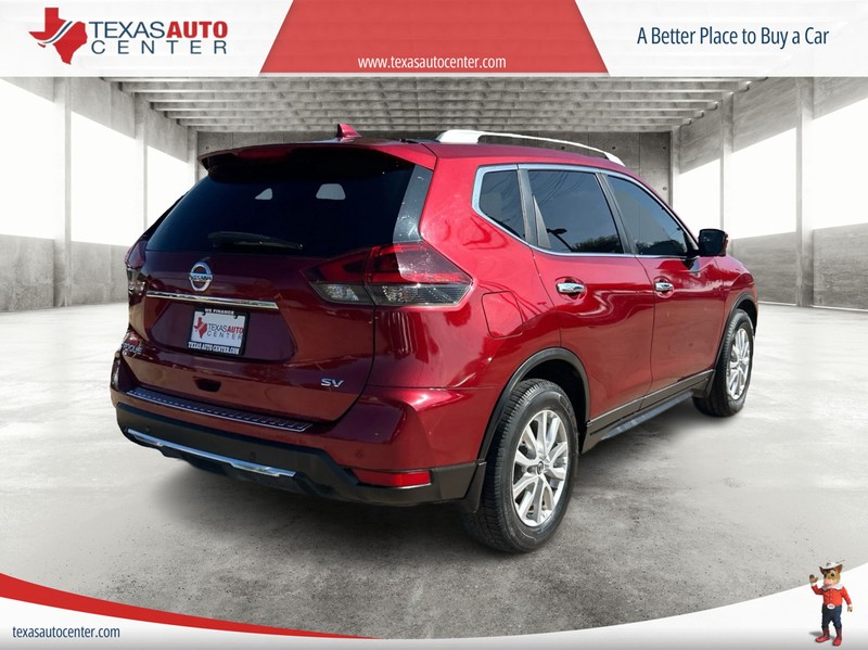Nissan Rogue Vehicle Full-screen Gallery Image 07