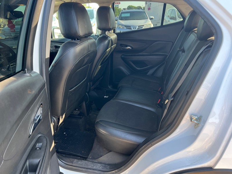 Buick Encore Vehicle Full-screen Gallery Image 10