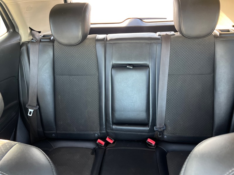 Buick Encore Vehicle Full-screen Gallery Image 13