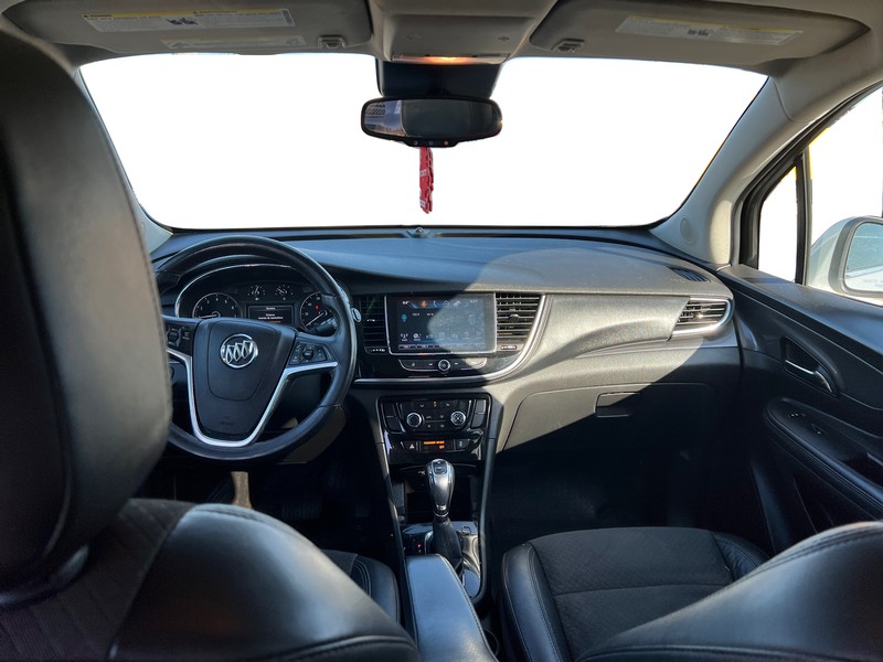 Buick Encore Vehicle Full-screen Gallery Image 15