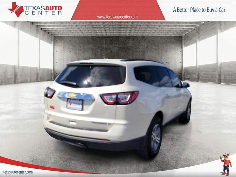 Chevrolet Traverse Vehicle Full-screen Gallery Image 4