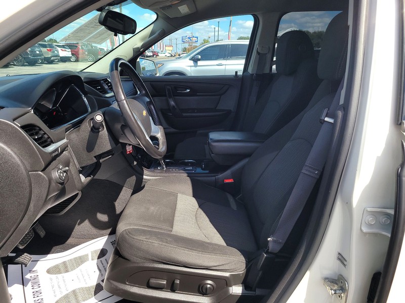 Chevrolet Traverse Vehicle Full-screen Gallery Image 7