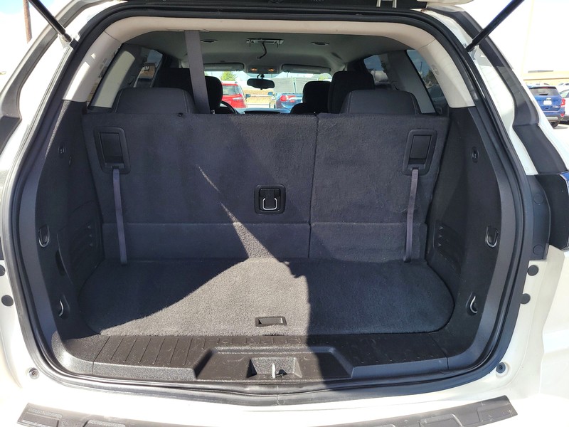 Chevrolet Traverse Vehicle Full-screen Gallery Image 9
