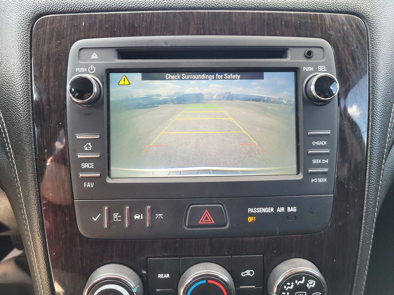 Chevrolet Traverse Vehicle Full-screen Gallery Image 15