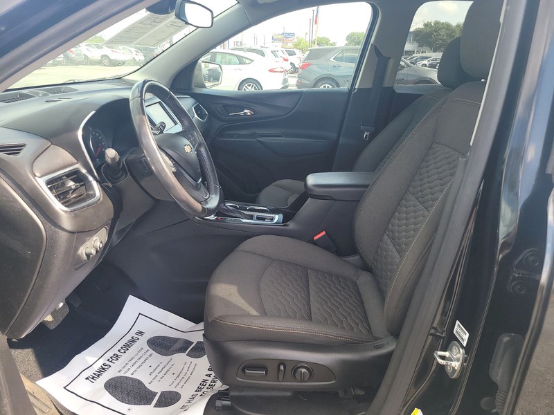 Chevrolet Equinox Vehicle Full-screen Gallery Image 08