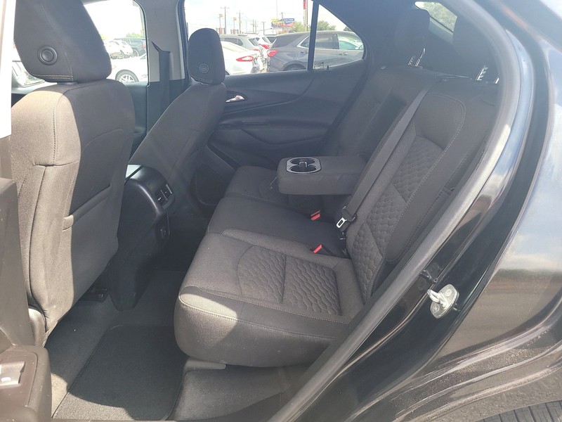 Chevrolet Equinox Vehicle Full-screen Gallery Image 09