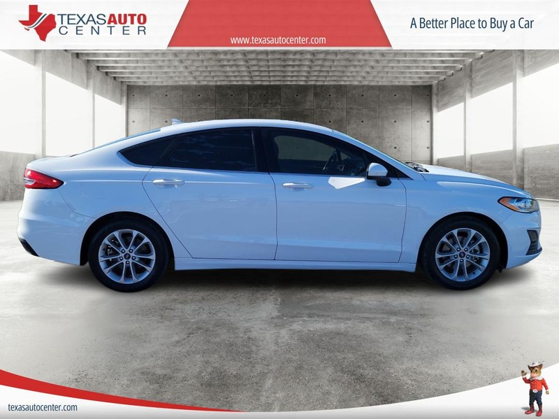 Ford Fusion Hybrid Vehicle Full-screen Gallery Image 04