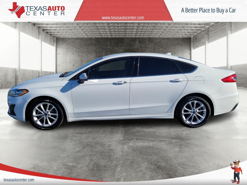 Ford Fusion Hybrid Vehicle Full-screen Gallery Image 05