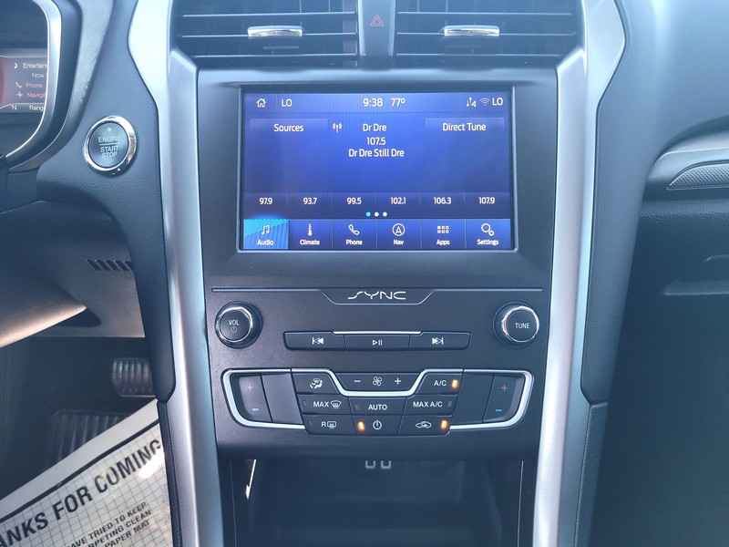 Ford Fusion Hybrid Vehicle Full-screen Gallery Image 11