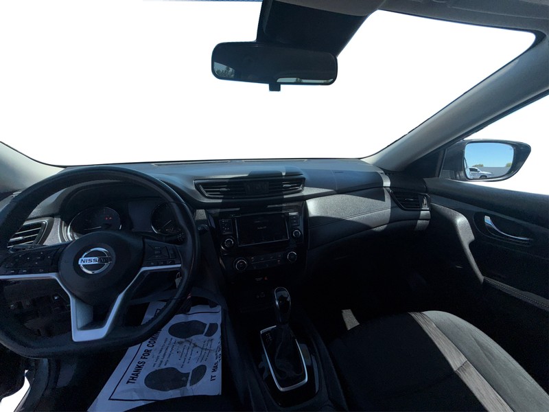 Nissan Rogue Vehicle Full-screen Gallery Image 16