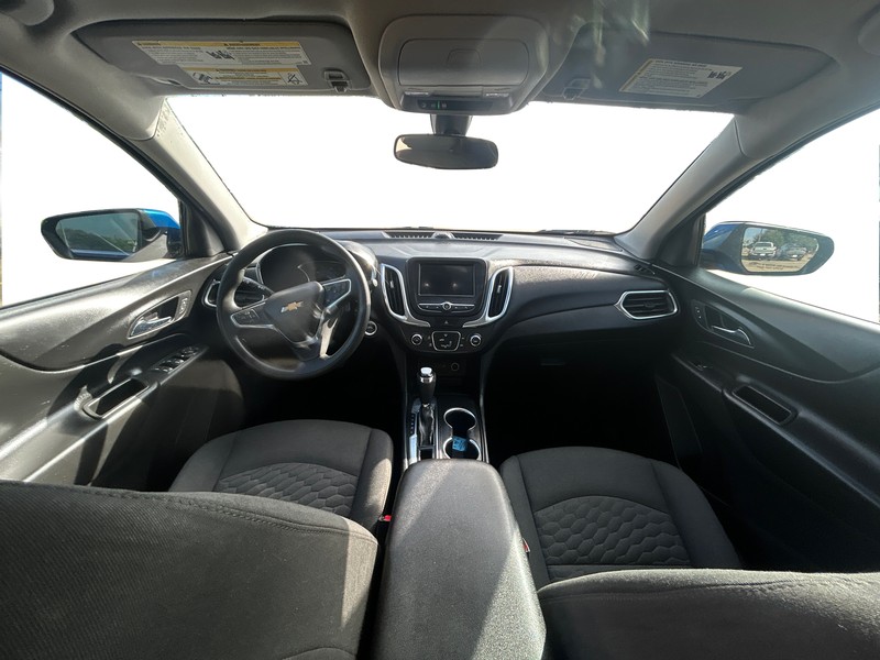 Chevrolet Equinox Vehicle Full-screen Gallery Image 15