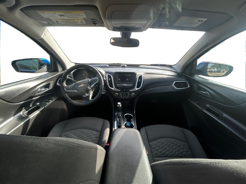 Chevrolet Equinox Vehicle Full-screen Gallery Image 16