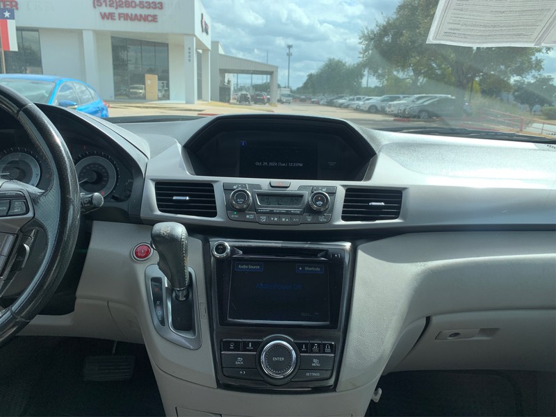 Honda Odyssey Vehicle Full-screen Gallery Image 11