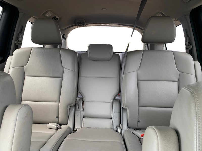 Honda Odyssey Vehicle Full-screen Gallery Image 12