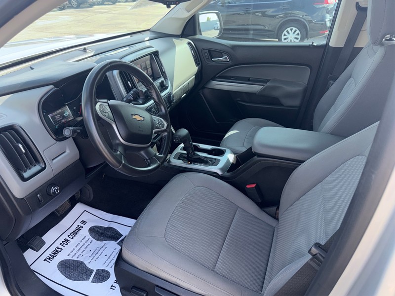 Chevrolet Colorado Vehicle Full-screen Gallery Image 09