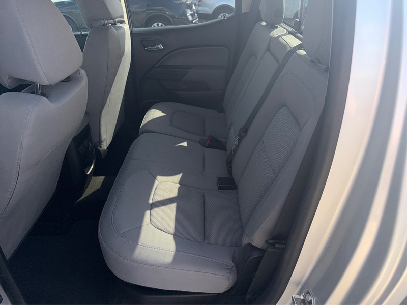 Chevrolet Colorado Vehicle Full-screen Gallery Image 10