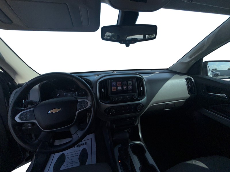 Chevrolet Colorado Vehicle Full-screen Gallery Image 15