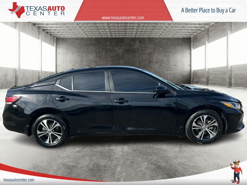 Nissan Sentra Vehicle Full-screen Gallery Image 4