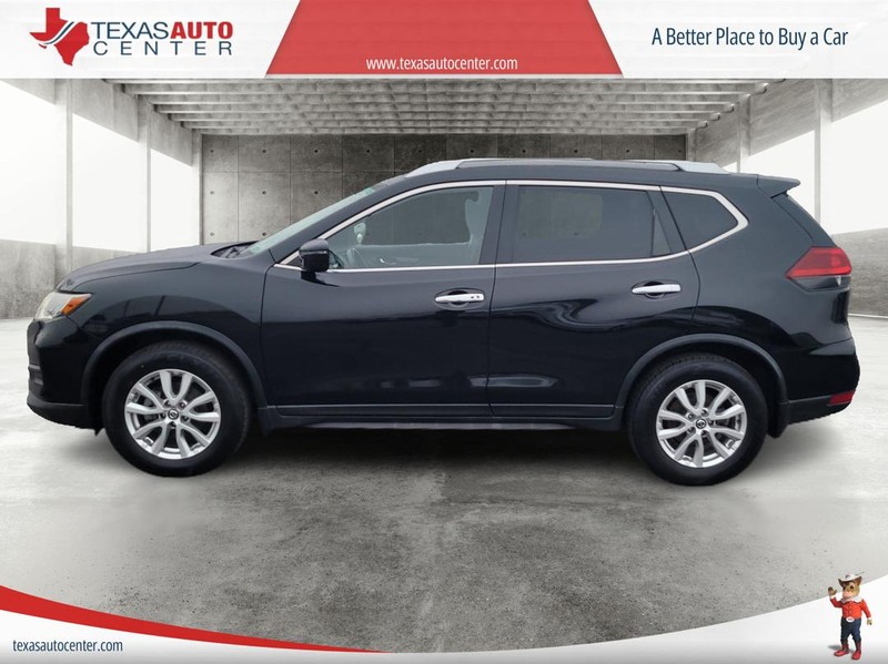 Nissan Rogue Vehicle Full-screen Gallery Image 5