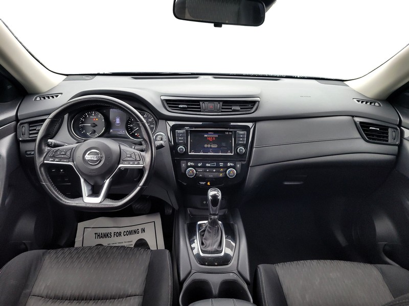 Nissan Rogue Vehicle Full-screen Gallery Image 16